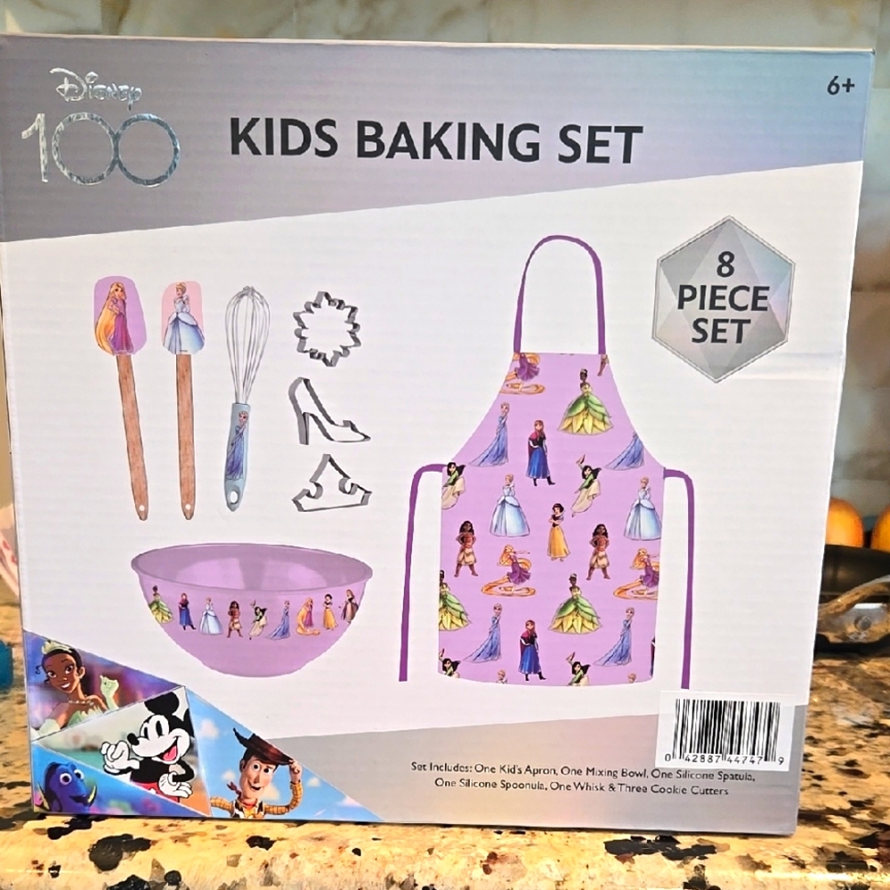 100 Years Of Disney Kids Baking Set with Princess Design